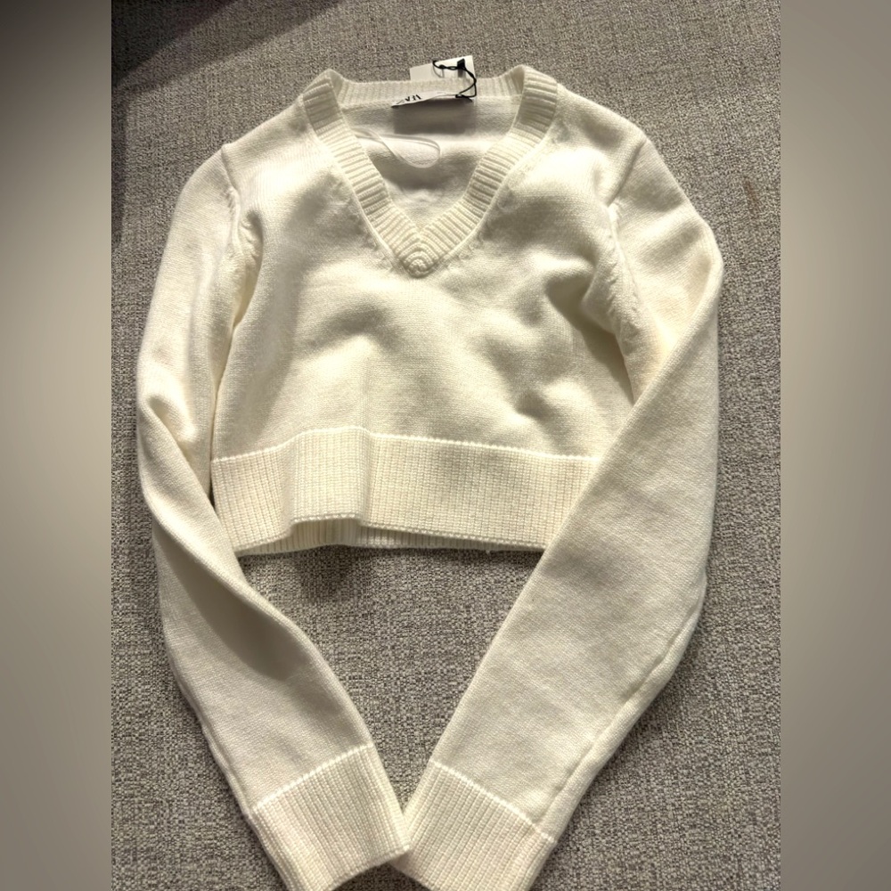 Zara crop white sweater